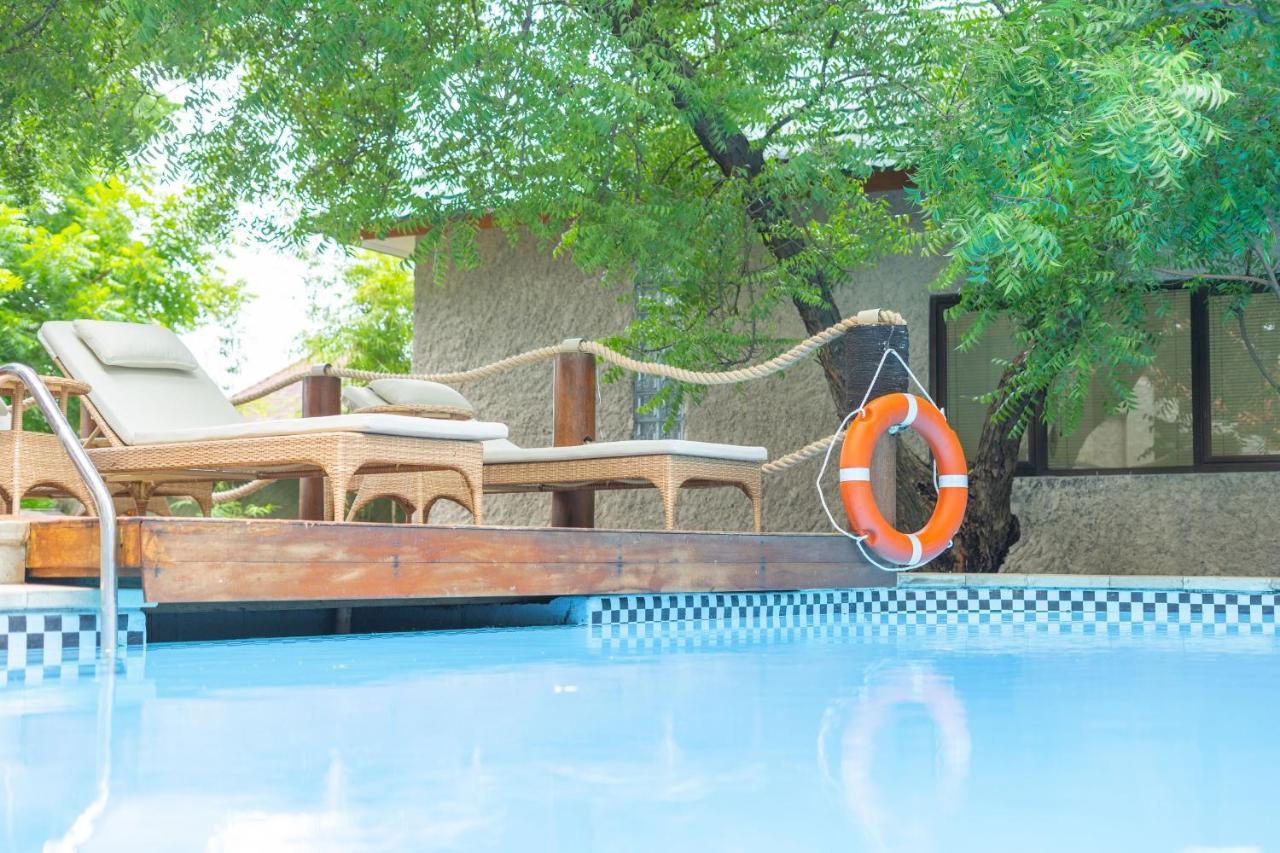 Lunar Dive Resort: Bamboo Villas Кубу Екстер'єр фото