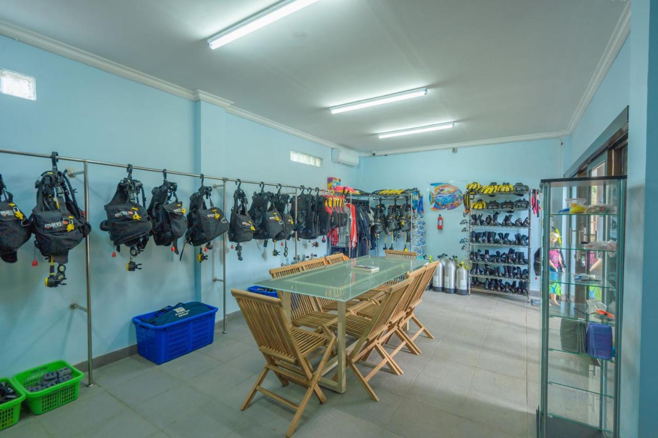 Lunar Dive Resort: Bamboo Villas Кубу Екстер'єр фото