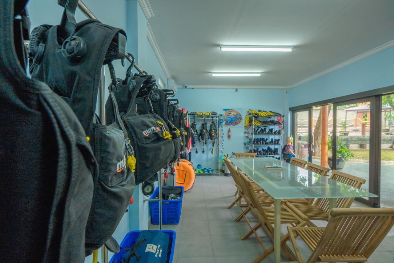 Lunar Dive Resort: Bamboo Villas Кубу Екстер'єр фото