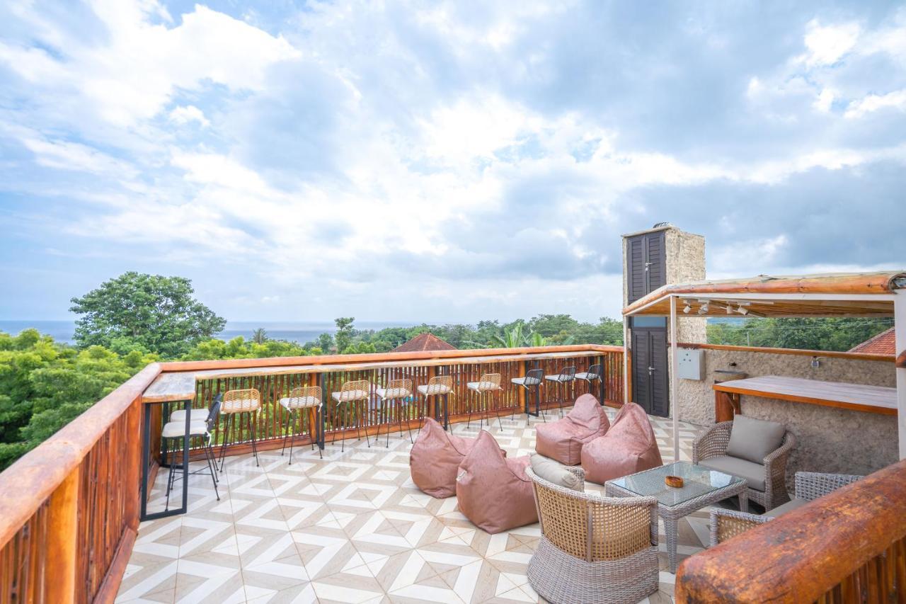 Lunar Dive Resort: Bamboo Villas Кубу Екстер'єр фото